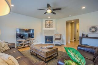 4BD Pikes Peak Views Minutes to Hiking & Dining - Colorado Springs - 4