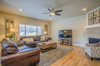 4BD Pikes Peak Views Minutes to Hiking & Dining - Colorado Springs - 1