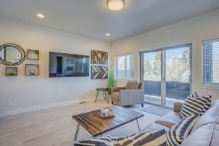 4BD Home w Rooftop Patio Fire Pit & Mountain Views - 3