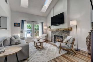 Gorgeous 3BR Home between Garden of the Gods & the USAFA - 1