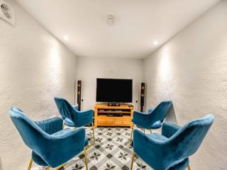 Blacksmiths Cottage - 1