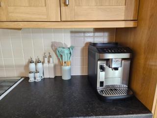 Gilpin villa 4Bedroom WiFi, Parking, Netflix, Garden - Gloucester - 3
