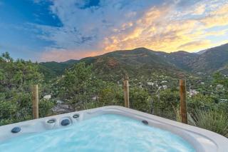 Stunning Views Modern Luxury Hot Tub Sauna - 9