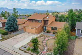 Monthly Stays Family Home Close to Parks - 6