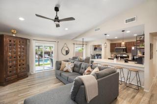 Event Epicenter Heated Pool Game Room Near Stadium - 3