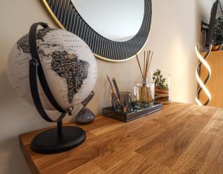Half Moon Luxury One bedroom - Spacious APT Romantic Getaway with a hot tub, 5 min away from Eastbourne centre , free parking - Eastbourne - 3