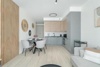 Family Apartment in Poznań with 2 Parking Spaces, 3 Bedrooms and Balcony by Noclegi Renters - Poznań - 7