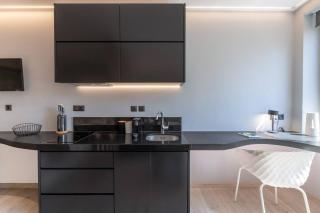 The HostMaster Deluxe Suite - Atene - 6