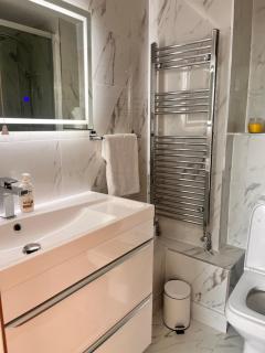 Hyde park,2 Bedrooms 2Bathrooms, Perfect for Families! Lift and concierge - 2