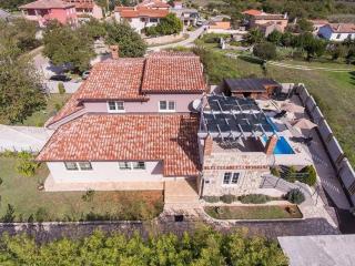 Ferienhaus mit Privatpool für 12 Personen ca 300 qm in Šišan, Istrien Südküste von Istrien - Šišan - 3