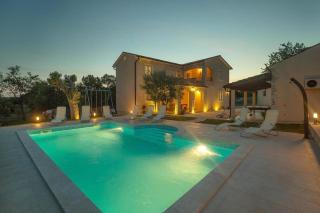 Ferienhaus mit Privatpool für 10 Personen ca 170 qm in Brgod, Istrien Bucht von Raša - Labin - 4