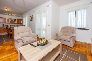 Meerblick Apartment mit WiFi, Grill, Klima und strandnah - Crikvenica - 4