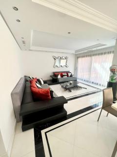 3 bedroom apartment on the waterfront Puerto Banus Marbella - Marbella - 0