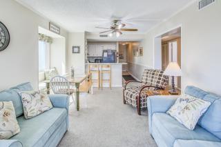 Walk to Beach Myrtle Beach Condo with Pool Access! - Myrtle Beach - 6