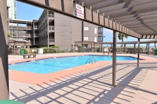 Resort Paradise Across Street from Beach Oceanfront Pool - Myrtle Beach - 5