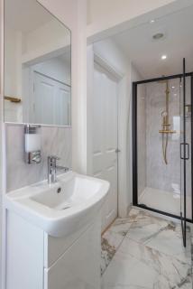 BRAND NEW The Palms: Luxury Family Residence - Londra - 8
