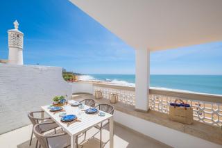 Casa na Muralha - Beach front - Rooftop Jacuzzi by DreamvillasAlbufeira - Albufeira - 3