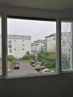 F1 équipé avec ascenseur, parking et près des transports - 5