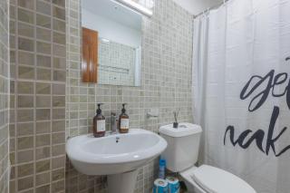 Furnished 1 Bedroom Apartment in Nairobi. 15 Mins to CBD. Free WI-FI & Parking - Nairobi - 4