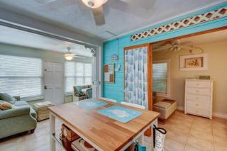 Seaside Retreat Cottages #1 - Clearwater Beach - 9