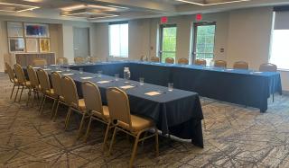 Holiday Inn Express & Suites Huntsville by IHG - 6