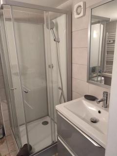 Studio 30 m 2, vue Mer avec Terrasse - Cagnes-sur-Mer - 2