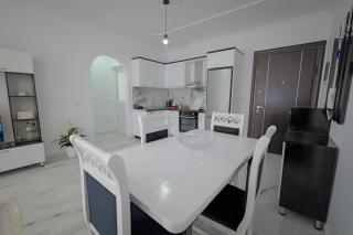Aldisen Apartment - Saranda - 3