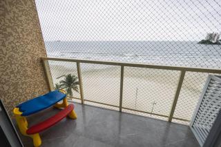 Apartamento pe na areia nas pitangueiras - Guarujá - 0