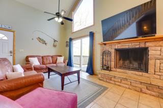 Relaxing Lakeview Retreat in Reeds Spring with Deck - Reeds Spring - 6