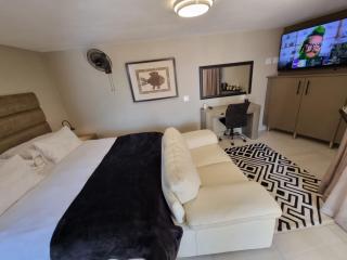 Weston Guest House Krugersdorp - 9