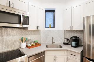 1288-3RS New Renovated 2 Bedrooms - 1