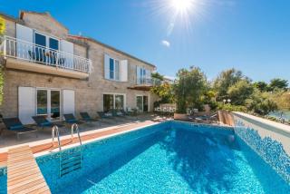Luxury Beachfront Villa Casa Mare with private heated pool and gym right at the beach in Mirca - Brac - Supetar - 8