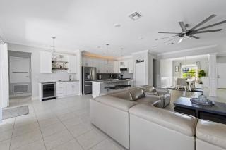 High-End Gulf Getaway with Pool & Hot Tub - Port Charlotte - 1