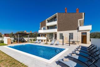 Ferienhaus für 12 Personen in Fažana-Surida, Istrien Istrische Riviera - Valbandon - 1
