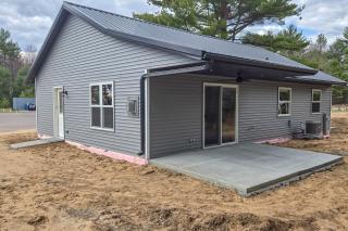 Castle Rock Lake Cabin Water and Trail Access! - 8