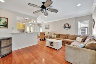 Charming 3BR Home Pool and Hot Tub FTL Gateaway - Fort Lauderdale - 8
