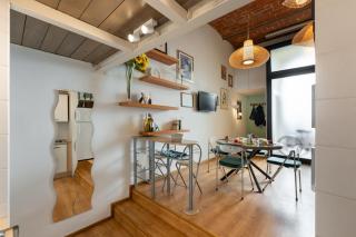 Via Cimabue 8b - Florence Charming Apartments - Metropolitan Loft in Florence - 20 minute walk to city center - excellent base for exploring - less than 5 minute walk to the supermarket - amazing bakery on the corner - Florencia - 1