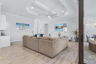 Gulf Access, Heated Saltwater Pool, Kayaks - Villa Sunset Lagoon - Matlacha - 1