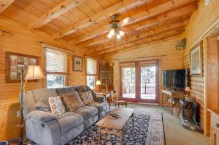 Peaceful Luray Cabin with Hot Tub, Deck and Fire Pit! - Luray - 7