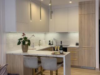 URBAN APARTMENTS LUXURY Opolska 10 No 29, Free Garage, Self Check-in - Katowice - 6