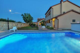 Ferienhaus für 10 Personen in Fažana-Surida, Istrien Istrische Riviera - Valbandon - 0
