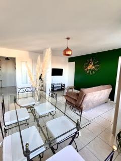 The Sunrise, Spacious, fully equipped, 2 parkings, 8p, tramway 1,2,4 - 0