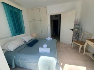 G&E HARBOUR MAISONETTE NUMBER 13 - 6