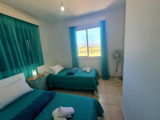 G&E HARBOUR MAISONETTE NUMBER 13 - 5