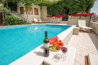 Geräumiges Ferienhaus In Omiš Mit Privatem Pool - Omiš (Almissa) - 6