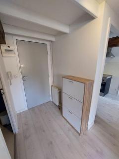Appt lumineux, vue place Vival - Figeac - 8