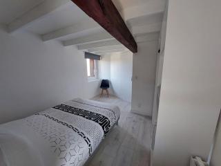 Appt lumineux, vue place Vival - 1