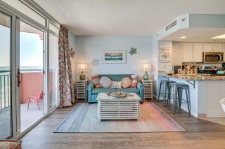 Steps to Boardwalk Condo with Pool in Myrtle Beach - Myrtle Beach - 7