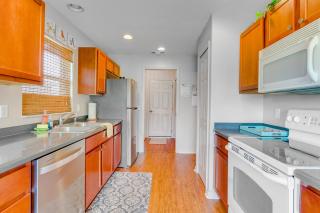 Ocala Home with Screened-In Porch and Community Perks! - Marion Oaks - 3