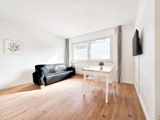 RAJ Living - 2 or 3 Room Apartments - 15 Min zur Messe DUS & 10 Min Old Town DUS - Düsseldorf - 2